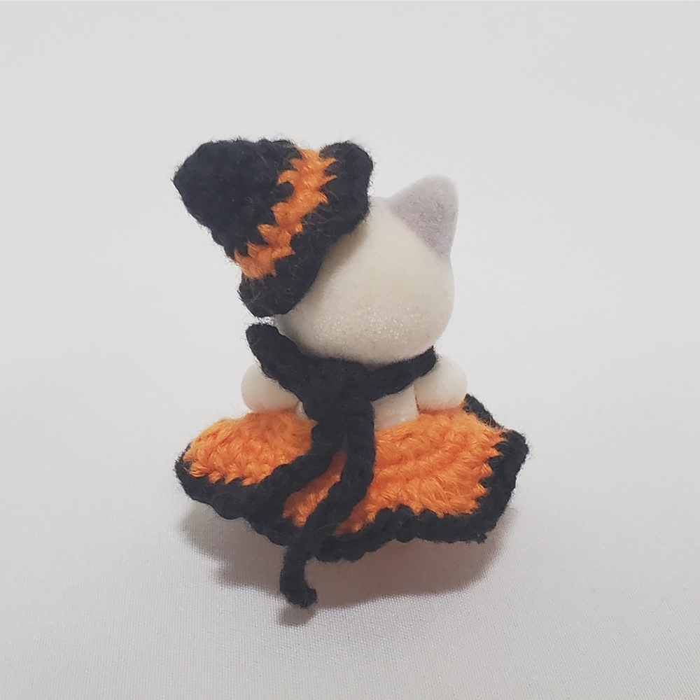 ちいさな魔女のハロウィンセットの後ろの写真